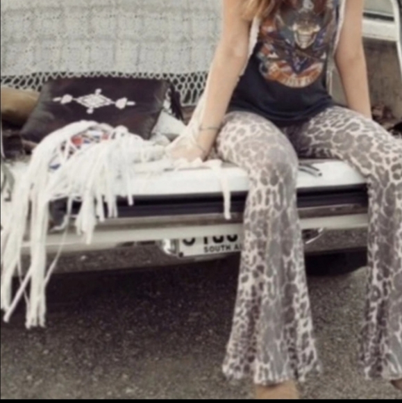 ISO Spell and the Gypsy Vintage - Picture 9 of 16